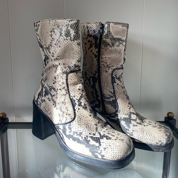 Durango Shoes - Vintage Durango Snake Print Leather Boots